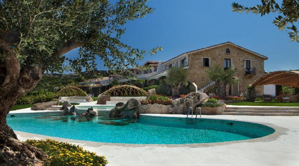 Hotel Pulicinu Baja Sardinia Esterno foto