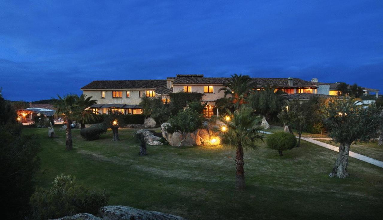 Hotel Pulicinu Baja Sardinia Esterno foto