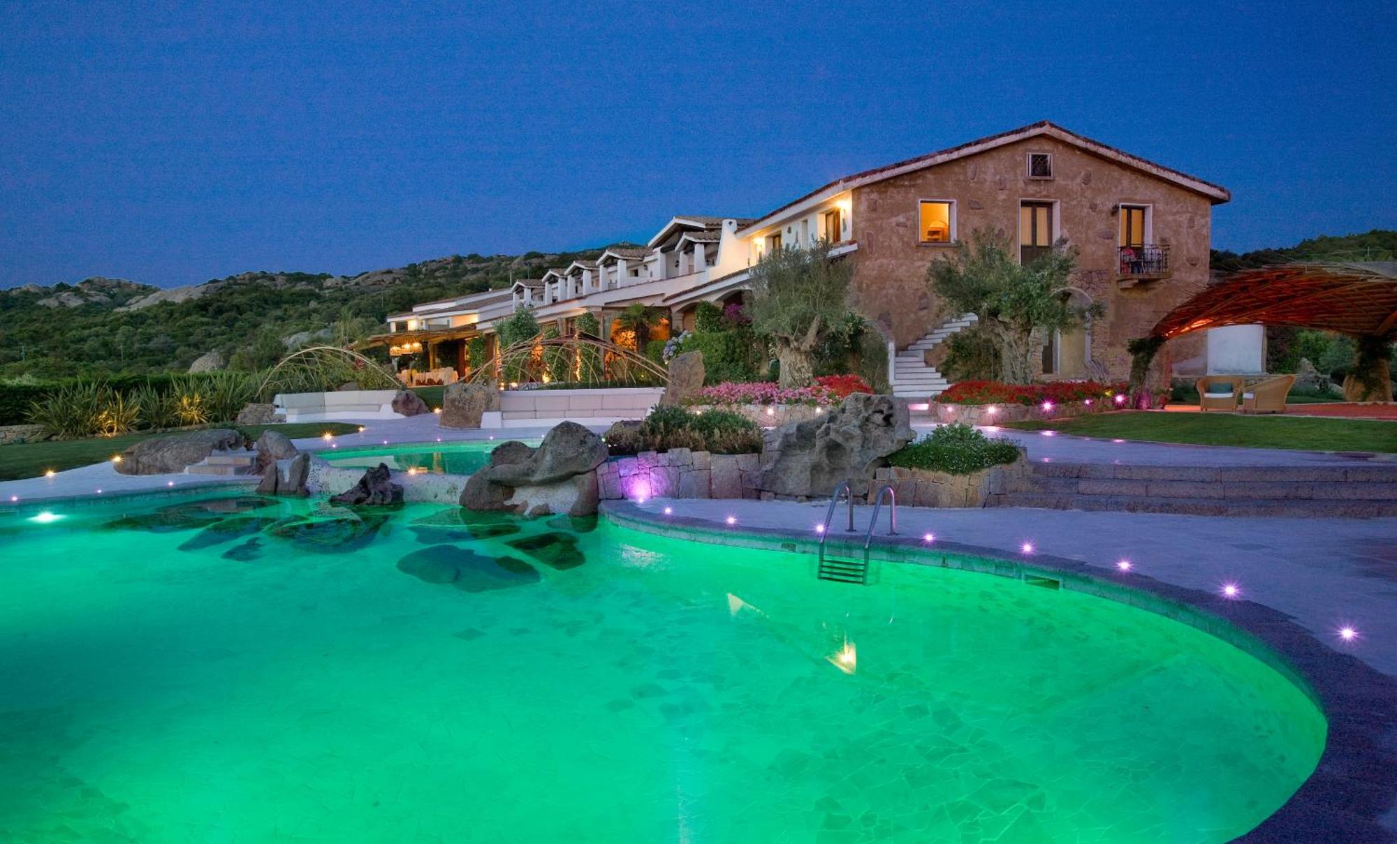 Hotel Pulicinu Baja Sardinia Esterno foto