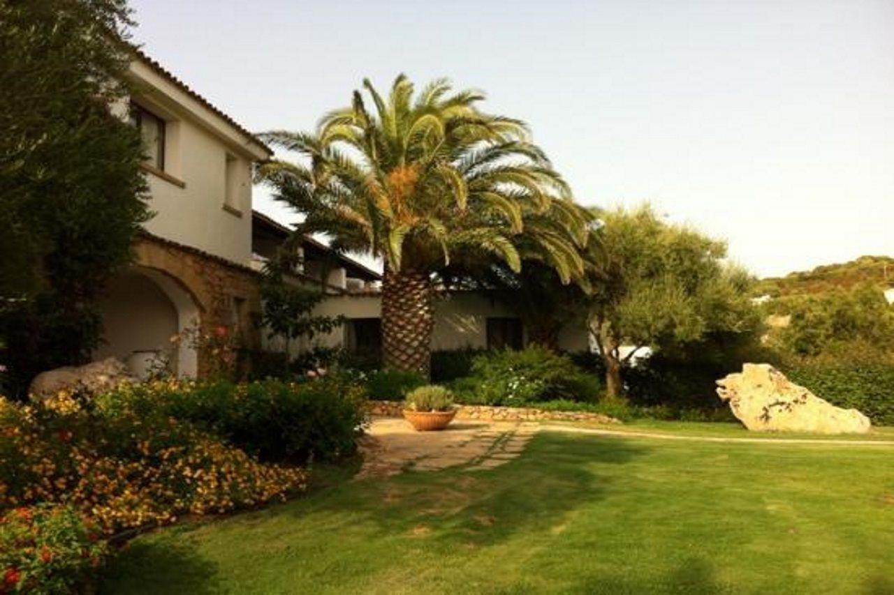 Hotel Pulicinu Baja Sardinia Esterno foto