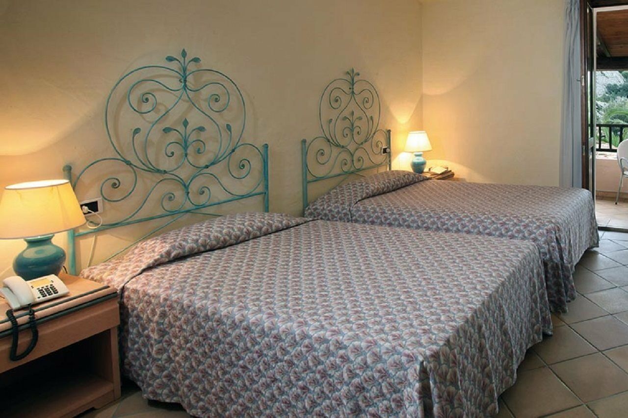 Hotel Pulicinu Baja Sardinia Esterno foto